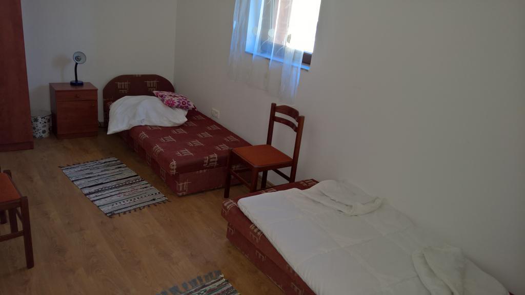 Beppe Vendeghaz Guest House Abaliget Ngoại thất bức ảnh